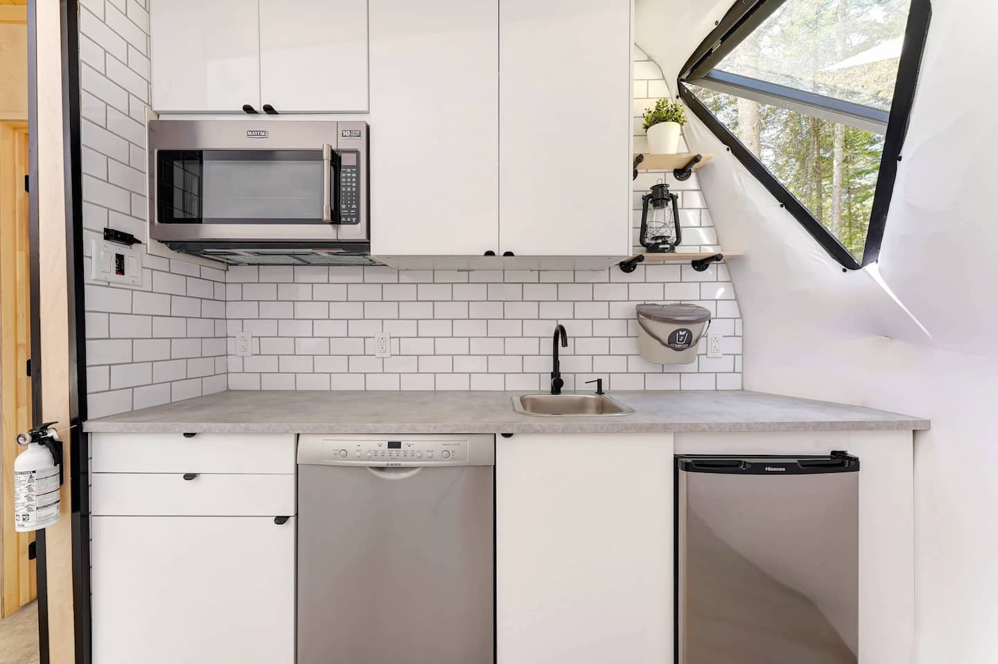 Microwave in Dome Residence Kitchen